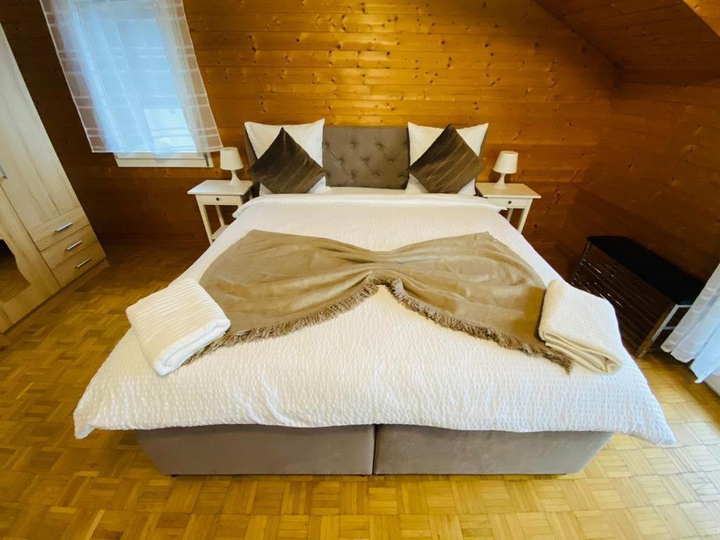 Lake View Apartment -14 Niederried bei Interlaken Екстериор снимка