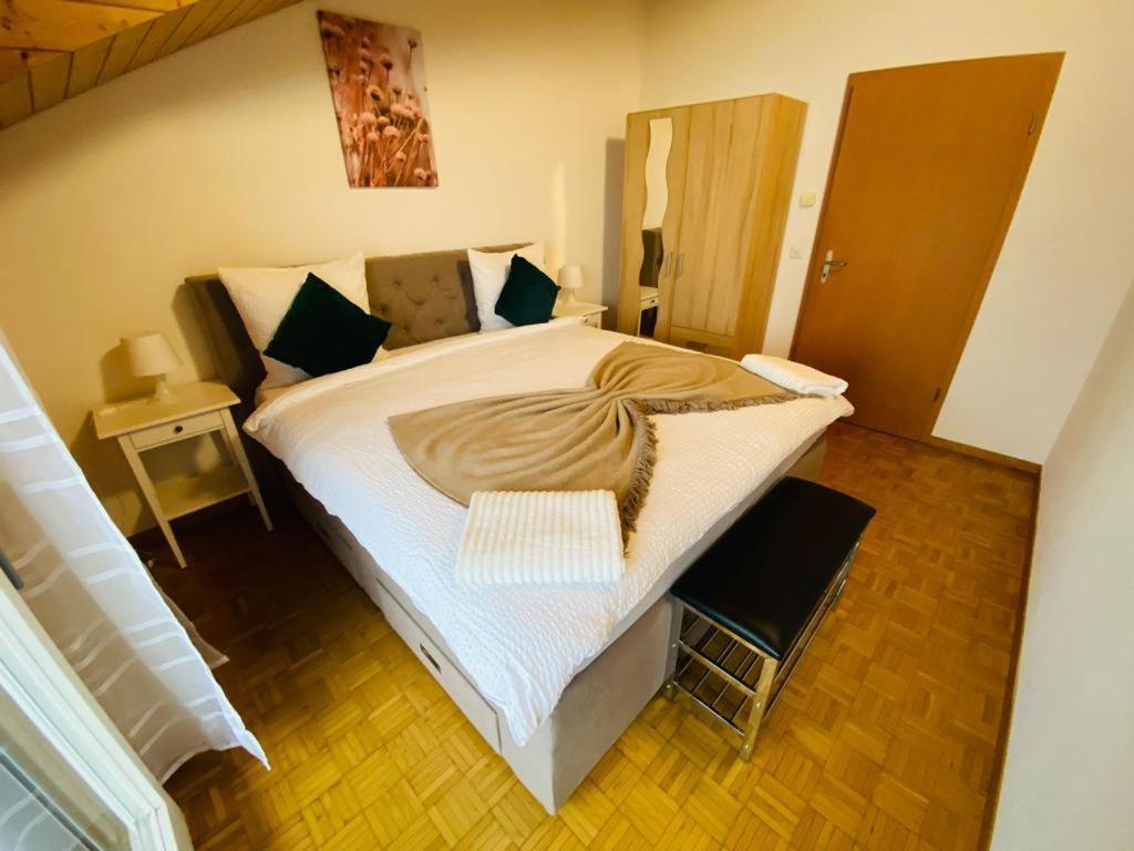 Lake View Apartment -14 Niederried bei Interlaken Екстериор снимка